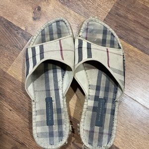 Burberry plaid espadrille sandal size 37